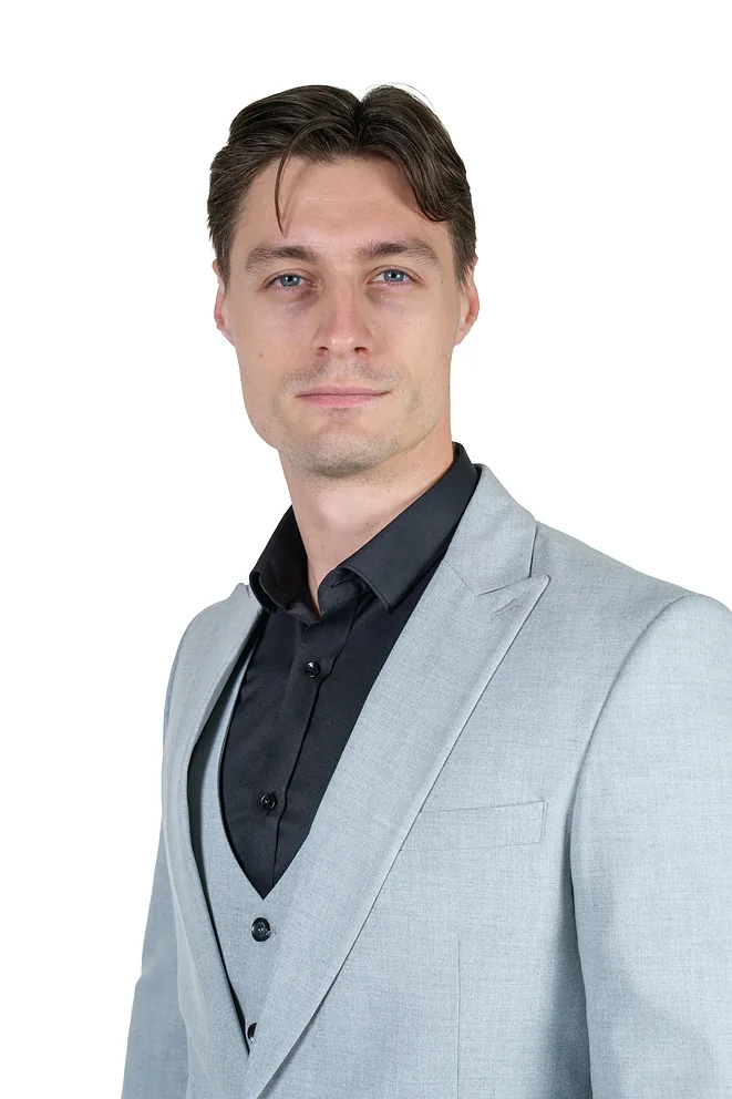 Svetlosivo Muško trodelno slim fit odelo &ndash; Sport Fit