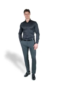 Muske tamnosive pantalone sa kosuljom