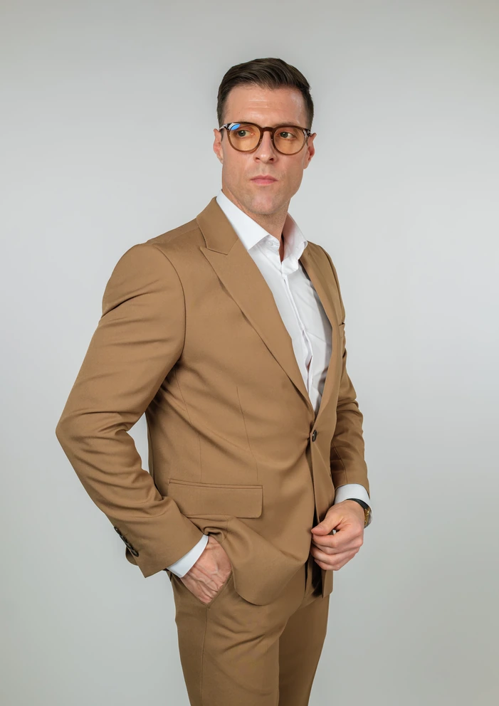 Kamel mu&scaron;ko dvodelno odelo &ndash; sport fit