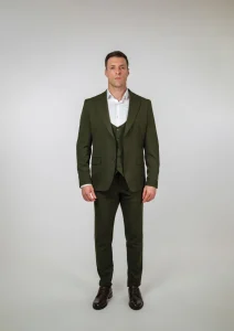 Maslinasto muško trodelno odelo Lugo Fit full body prikaz
