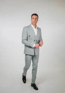 Svetlosivo muško odelo sa dvorednim kopčanjem - Sport Fit - 60
