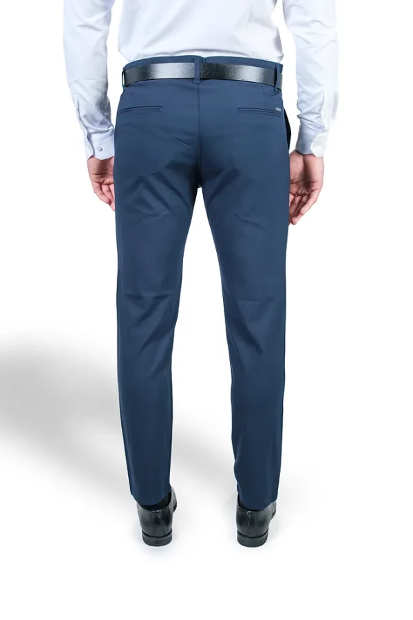 Teget pantalone za muškarce zadnji izgled